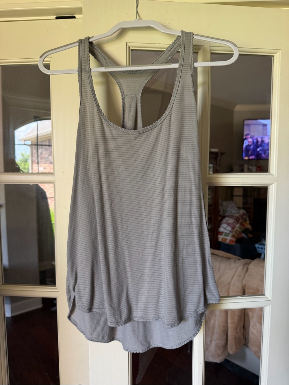 Lululemon Women’s M Gray Striped Racerback Tank Top Loose Fit